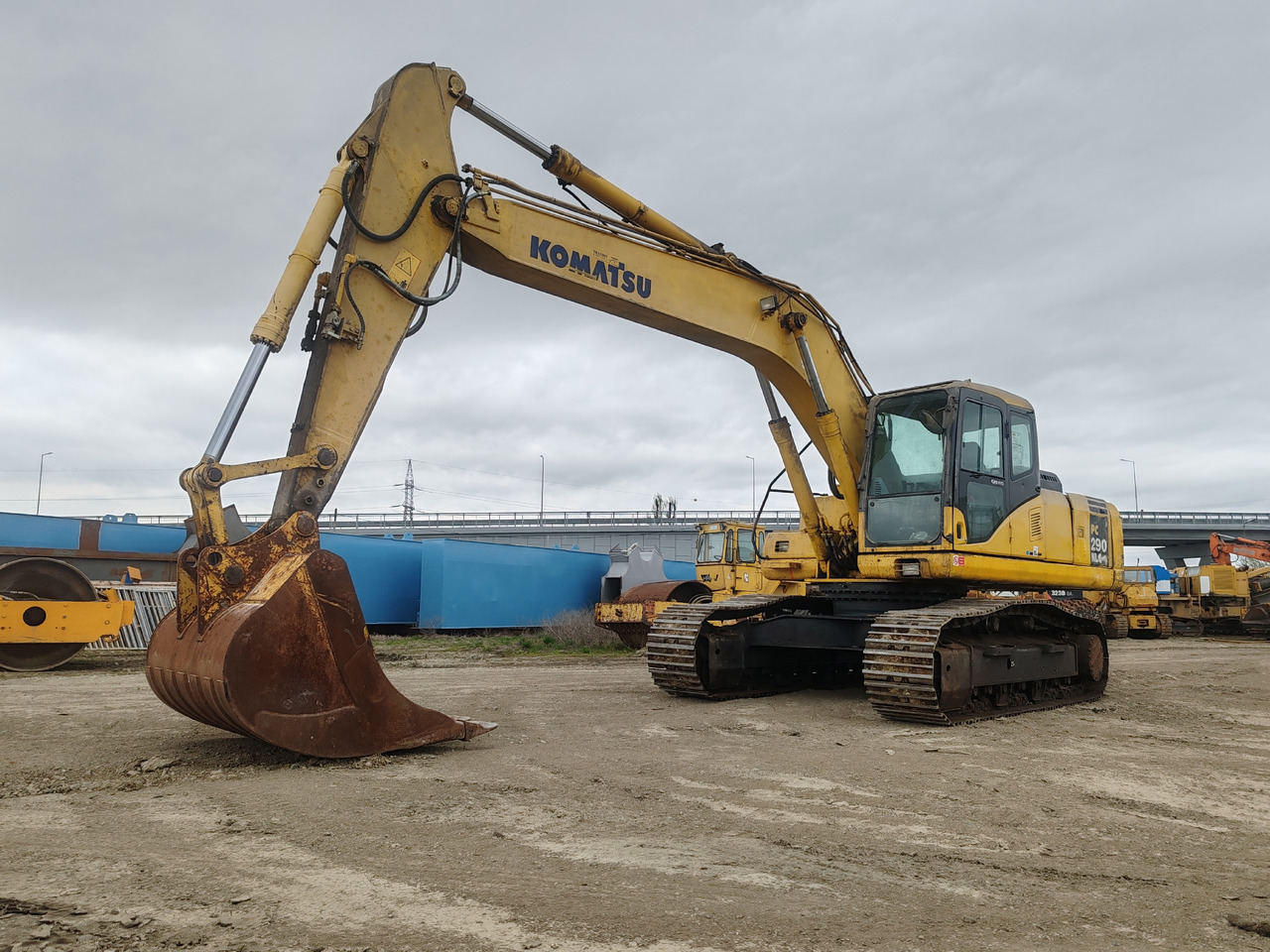 Komatsu PC290NLC-7K - Kotrógép: 1 kép. Komatsu PC290NLC-7K - Kotrógép: 1 kép.