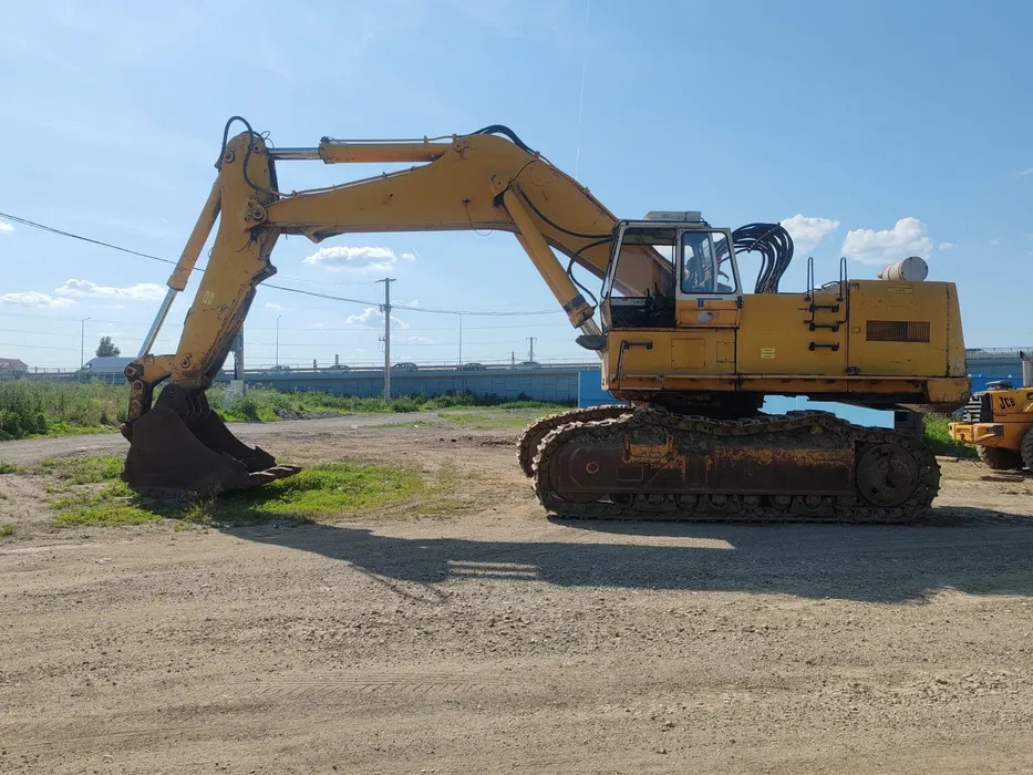 Liebherr 984 - Lánctalpas kotró: 3 kép. Liebherr 984 - Lánctalpas kotró: 3 kép.