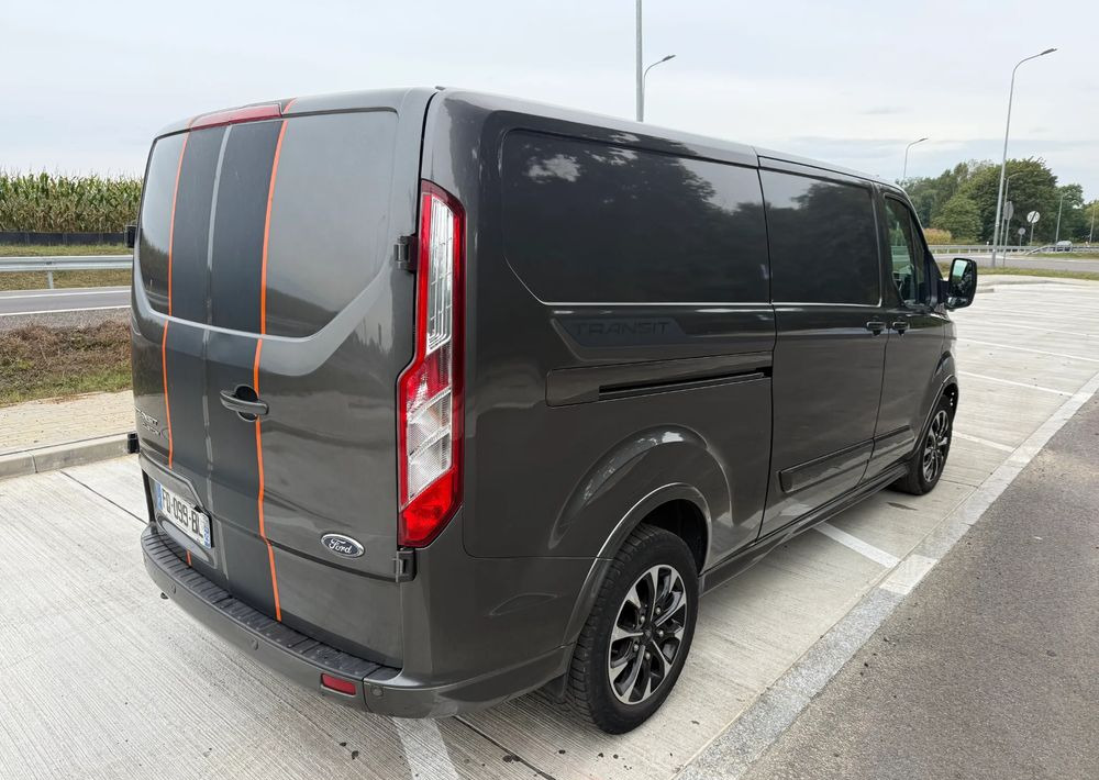 Ford TRANSIT CUSTOM - Kis furgon: 4 kép. Ford TRANSIT CUSTOM - Kis furgon: 4 kép.