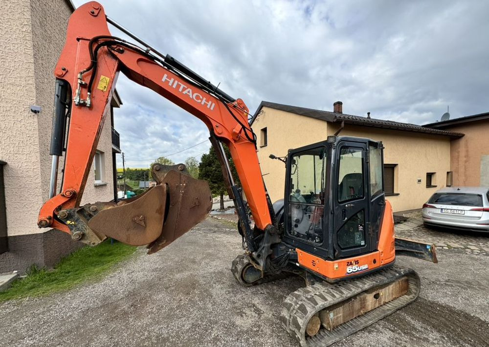 Hitachi ZX65USB-6 CLR - Lánctalpas kotró: 1 kép. Hitachi ZX65USB-6 CLR - Lánctalpas kotró: 1 kép.