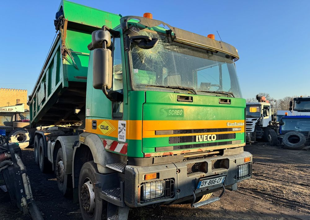 Iveco EuroTrakker - Billenőplatós teherautó: 2 kép. Iveco EuroTrakker - Billenőplatós teherautó: 2 kép.