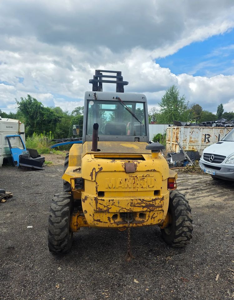 Manitou M26.4 Terenowy 4x4 5,5m - Terepjáró képességű targoncá: 4 kép. Manitou M26.4 Terenowy 4x4 5,5m - Terepjáró képességű targoncá: 4 kép.