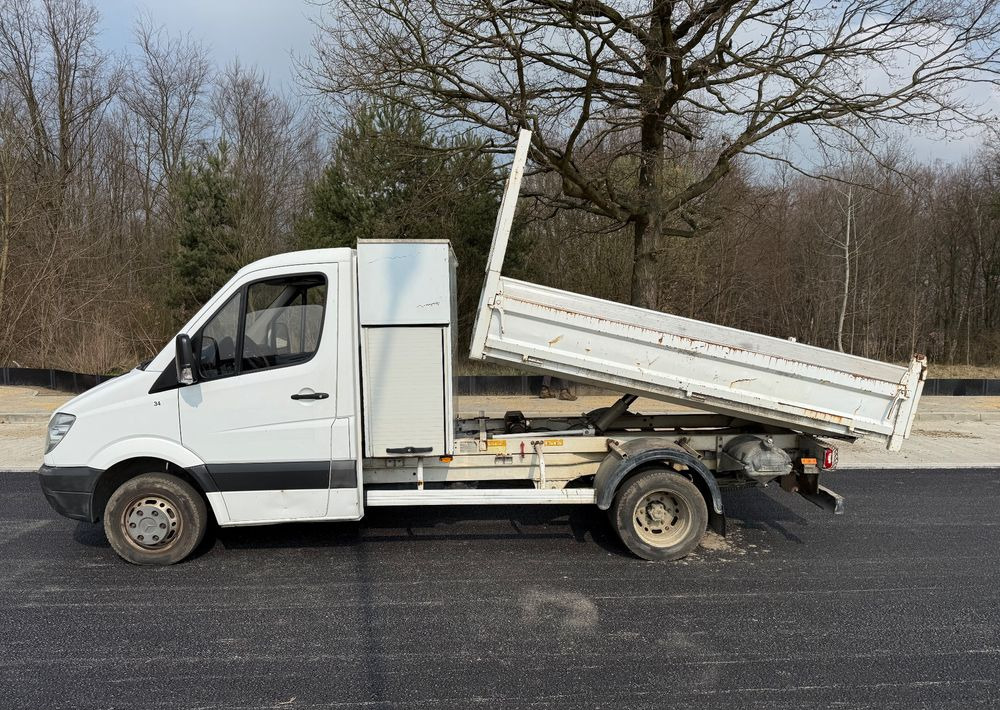 Mercedes-Benz Sprinter 516 CDI - Billenőplatós kisteherautó: 5 kép. Mercedes-Benz Sprinter 516 CDI - Billenőplatós kisteherautó: 5 kép.