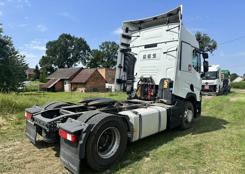 Renault T460 - Nyergesvontató: 4 kép. Renault T460 - Nyergesvontató: 4 kép.