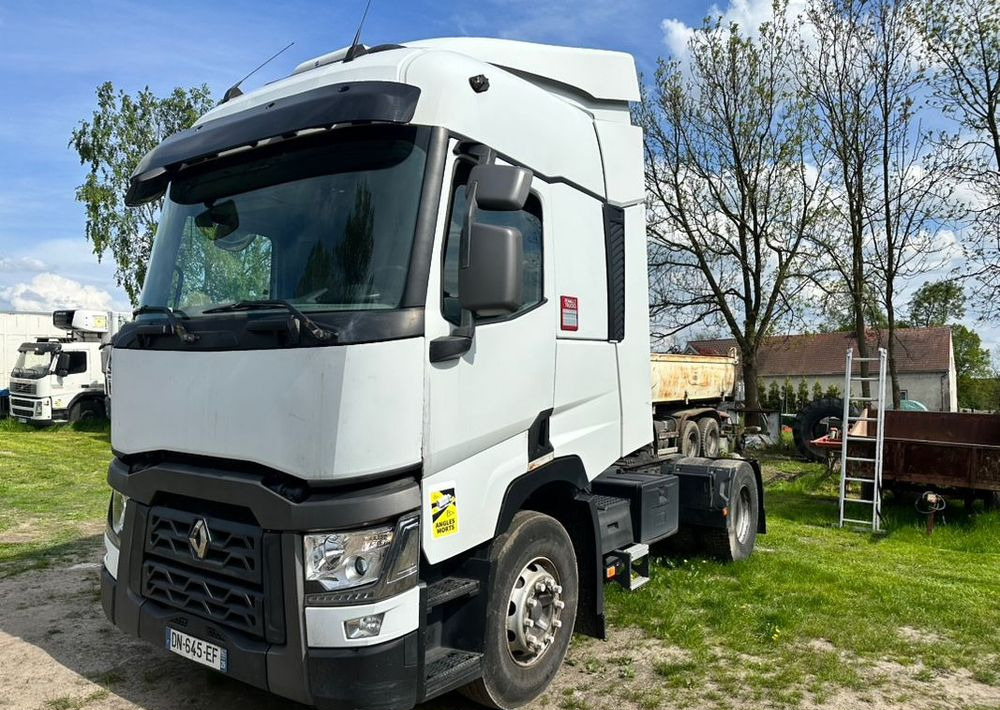 Renault T460 - Nyergesvontató: 1 kép. Renault T460 - Nyergesvontató: 1 kép.