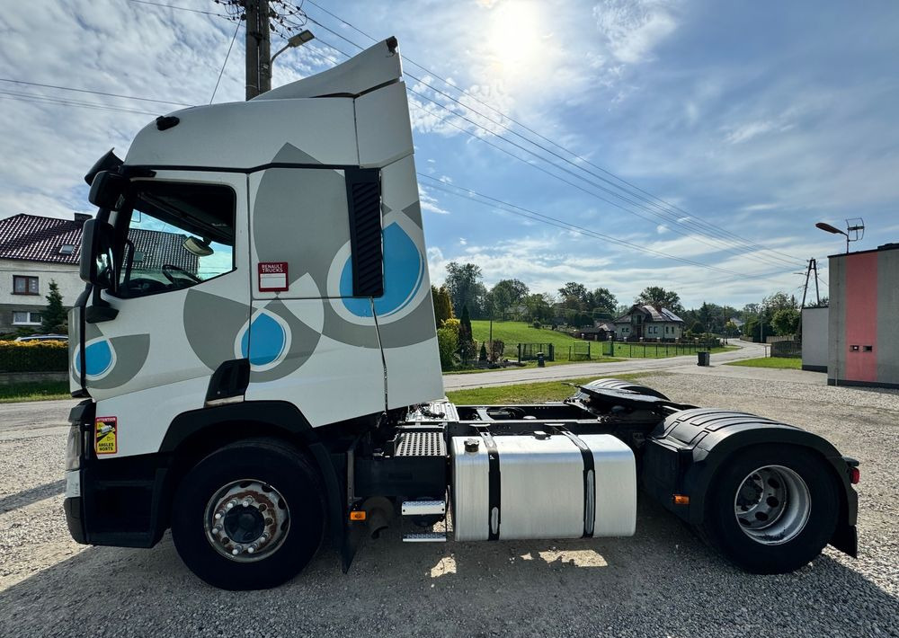 Renault T460 - Nyergesvontató: 2 kép. Renault T460 - Nyergesvontató: 2 kép.