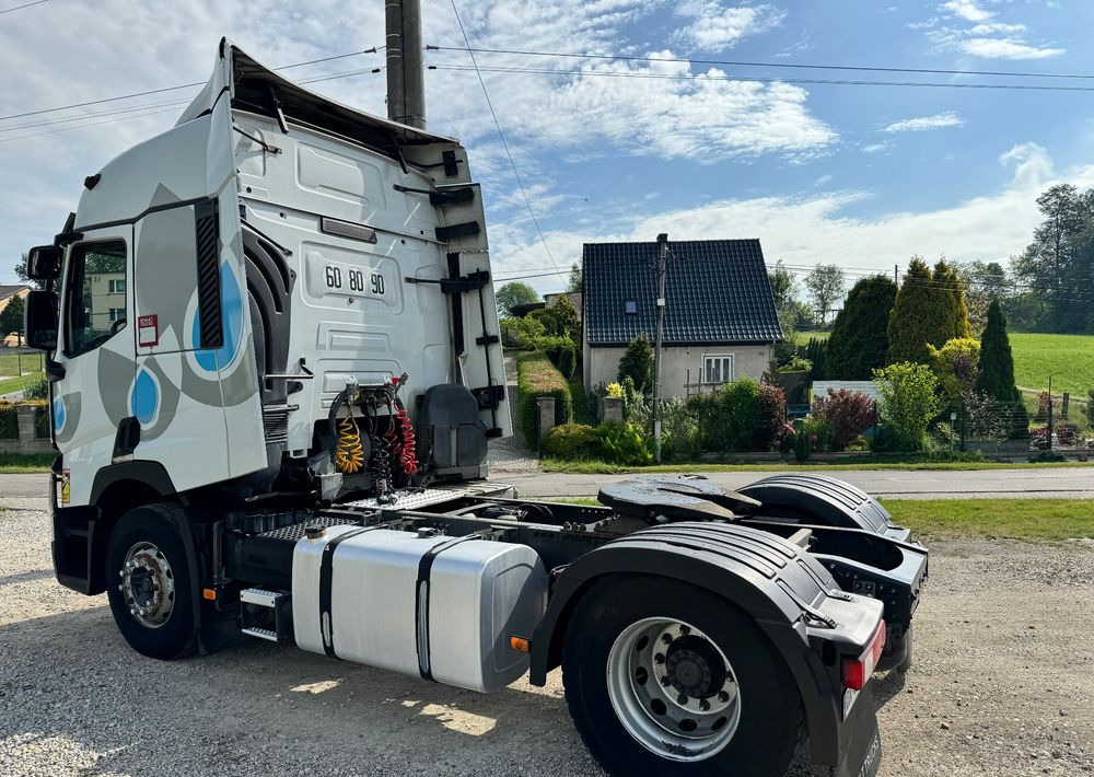 Renault T460 - Nyergesvontató: 3 kép. Renault T460 - Nyergesvontató: 3 kép.