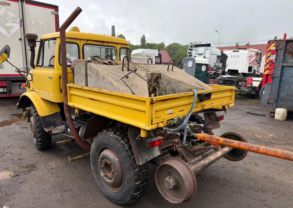 Mercedes-Benz UNIMOG 406B - Többcélú/ Speciális jármű: 3 kép. Mercedes-Benz UNIMOG 406B - Többcélú/ Speciális jármű: 3 kép.