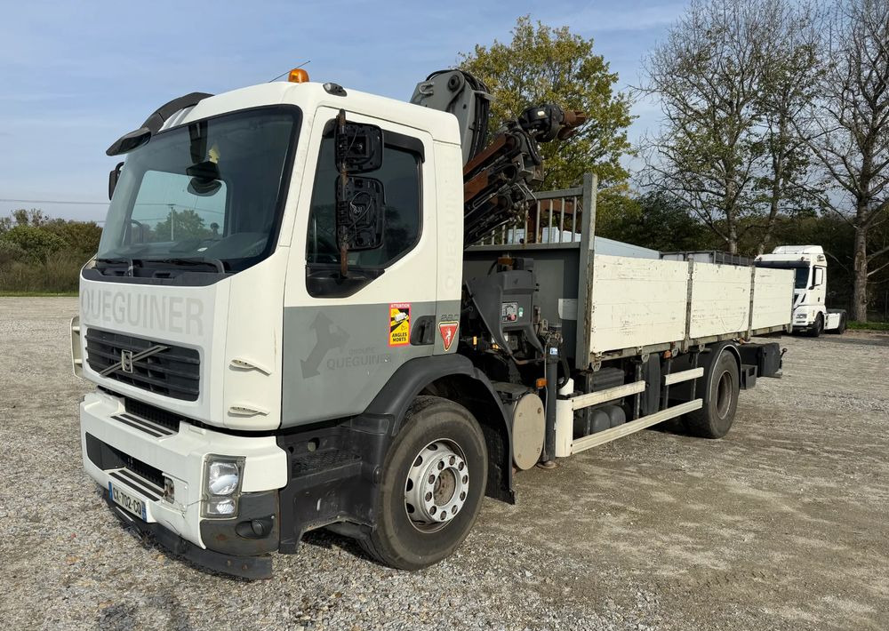 Volvo FE260 - Platós teherautó, Darus autó: 1 kép. Volvo FE260 - Platós teherautó, Darus autó: 1 kép.