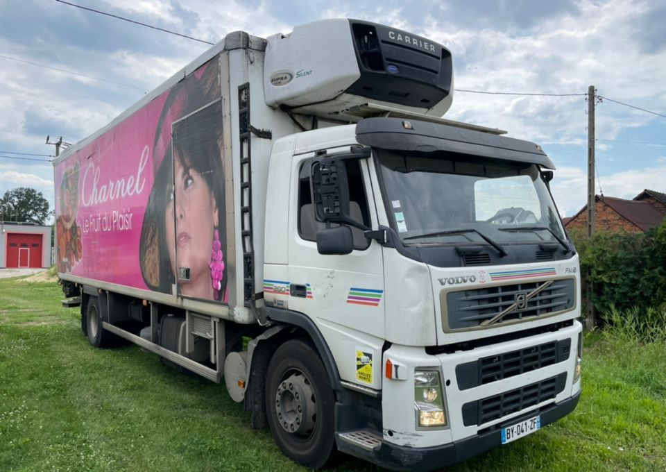 Volvo FM 9 260 - Hűtős teherautó: 1 kép. Volvo FM 9 260 - Hűtős teherautó: 1 kép.