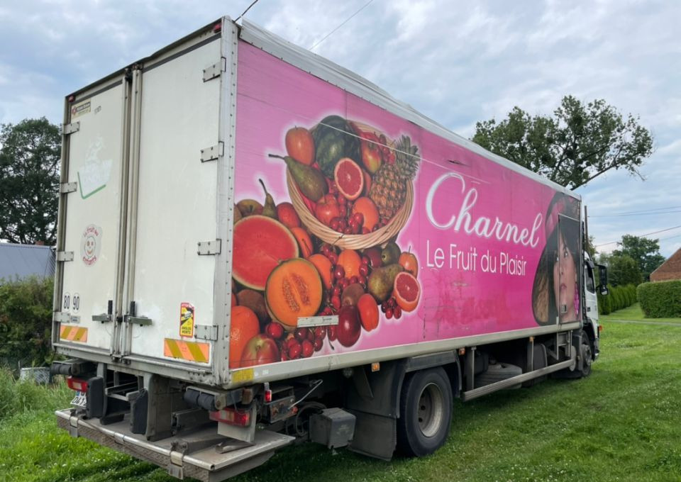 Volvo FM 9 260 - Hűtős teherautó: 3 kép. Volvo FM 9 260 - Hűtős teherautó: 3 kép.