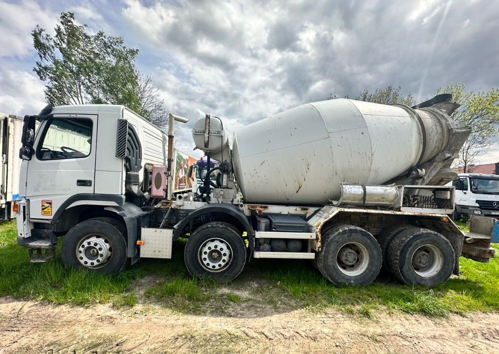 Volvo FM - Betonmixer: 2 kép. Volvo FM - Betonmixer: 2 kép.