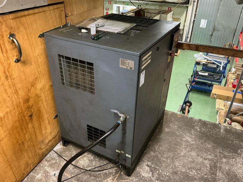 Atlas-Copco GA 11 FF - Fémmegmunkáló gép: 2 kép. Atlas-Copco GA 11 FF - Fémmegmunkáló gép: 2 kép.