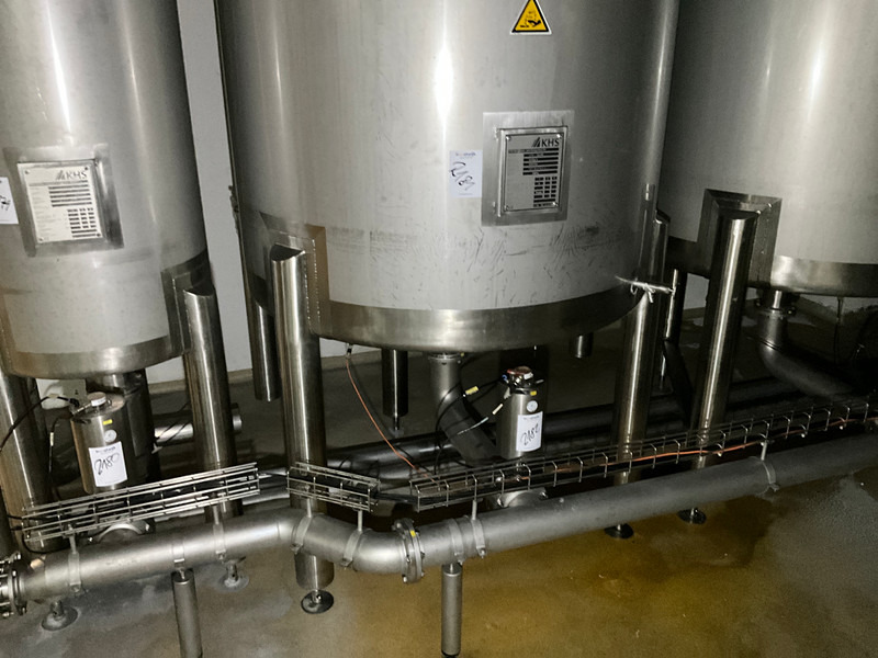 KHS CIP-TANK - Építőipari gépek: 3 kép. KHS CIP-TANK - Építőipari gépek: 3 kép.