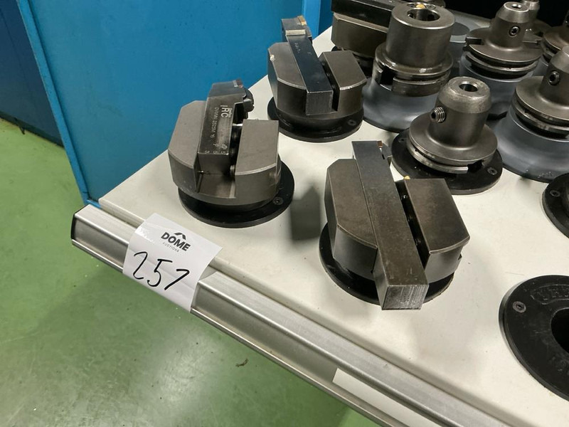 Építőipari gépek Onbekend: 6 kép.