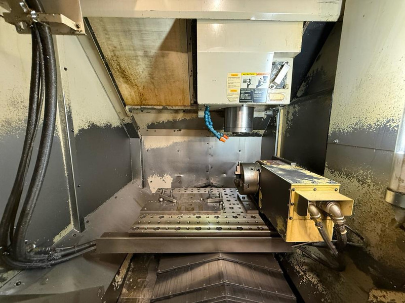 Hitatchi Seiki VS40 - Fémmegmunkáló gép: 5 kép. Hitatchi Seiki VS40 - Fémmegmunkáló gép: 5 kép.