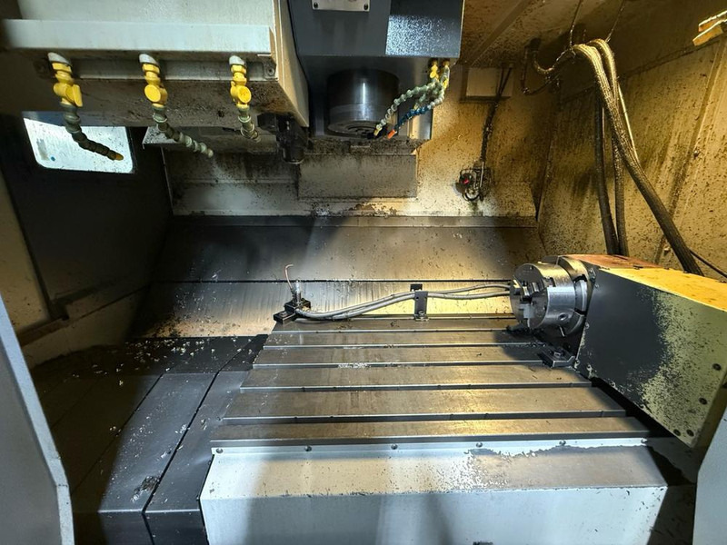 Mori Seiki SV500 - Fémmegmunkáló gép: 4 kép. Mori Seiki SV500 - Fémmegmunkáló gép: 4 kép.