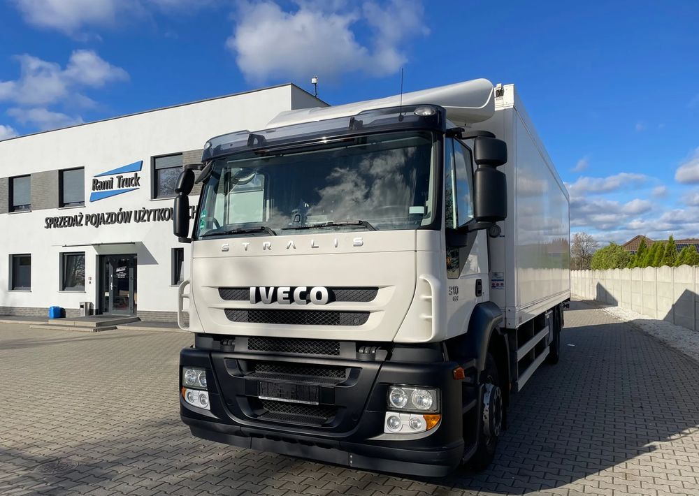 Iveco Stralis EEV 18.310 EURO 5, Chłodnia, PRZEBIEG 262 TYŚ KM!! - Hűtős teherautó: 1 kép. Iveco Stralis EEV 18.310 EURO 5, Chłodnia, PRZEBIEG 262 TYŚ KM!! - Hűtős teherautó: 1 kép.