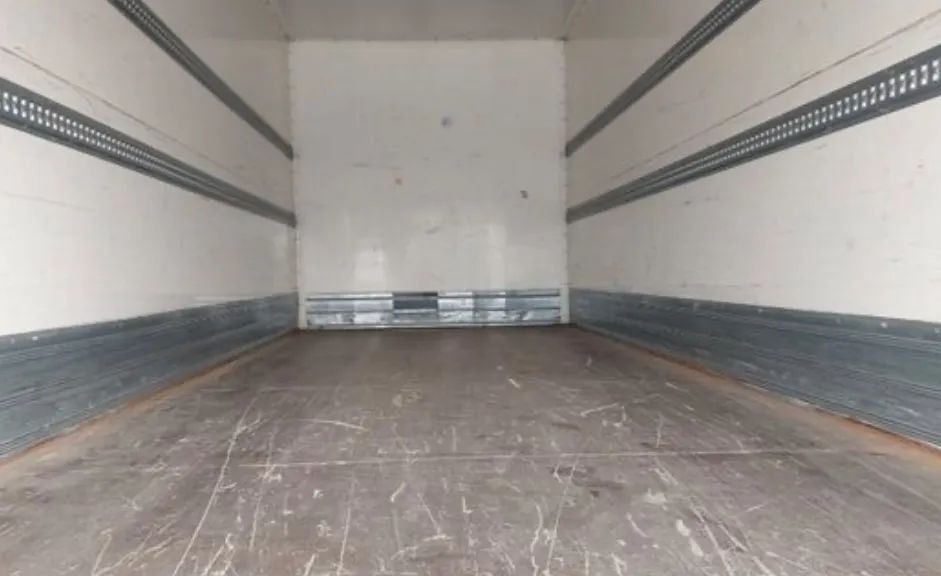 MAN TGX 18.420/ KONTENER 7,2m - Dobozos felépítményű teherautó: 3 kép. MAN TGX 18.420/ KONTENER 7,2m - Dobozos felépítményű teherautó: 3 kép.