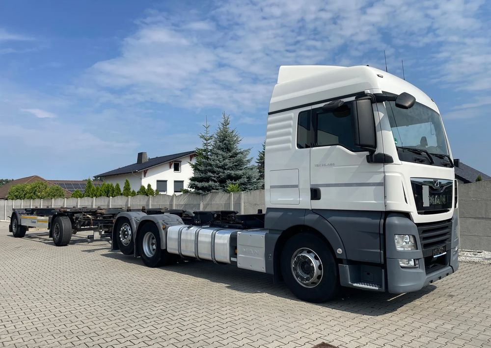 MAN TGX XLX 26.460 BDF - Alvaz teherautó: 2 kép. MAN TGX XLX 26.460 BDF - Alvaz teherautó: 2 kép.
