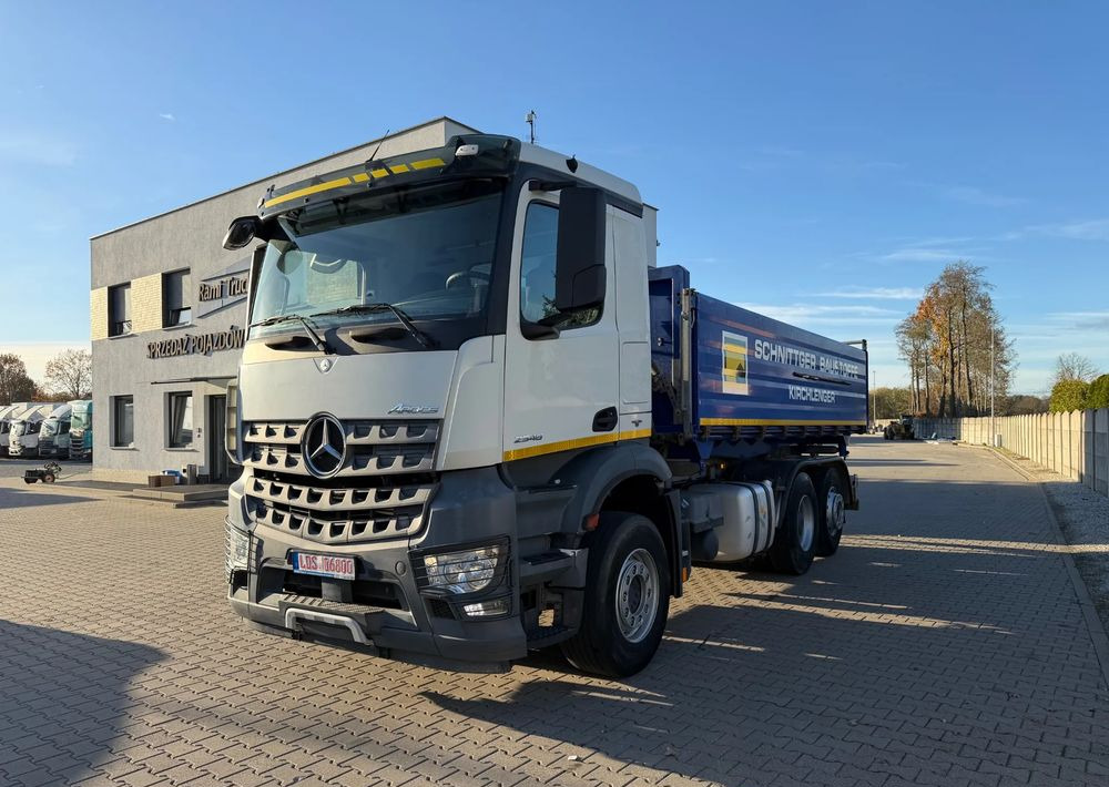 Mercedes-Benz AROCS 2545, WYWROTKA - Billenőplatós teherautó: 1 kép. Mercedes-Benz AROCS 2545, WYWROTKA - Billenőplatós teherautó: 1 kép.