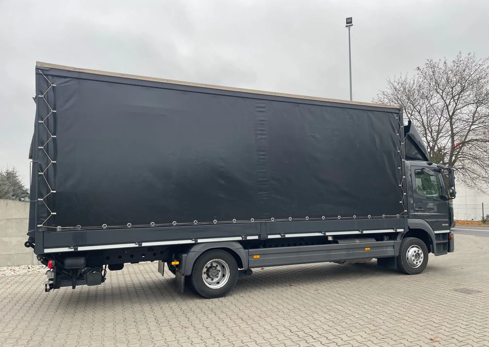 Mercedes-Benz ATEGO 1230 - Ponyvás teherautó: 4 kép. Mercedes-Benz ATEGO 1230 - Ponyvás teherautó: 4 kép.