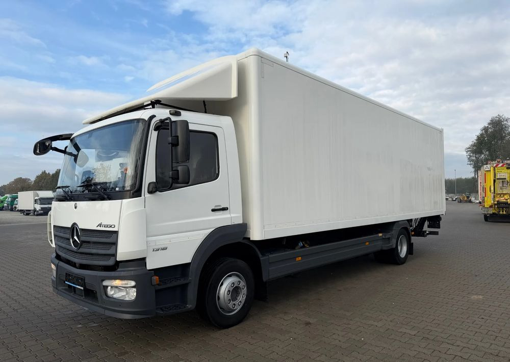 Mercedes-Benz ATEGO 1318 IZOTERMA 20 PALET! - Dobozos felépítményű teherautó: 5 kép. Mercedes-Benz ATEGO 1318 IZOTERMA 20 PALET! - Dobozos felépítményű teherautó: 5 kép.