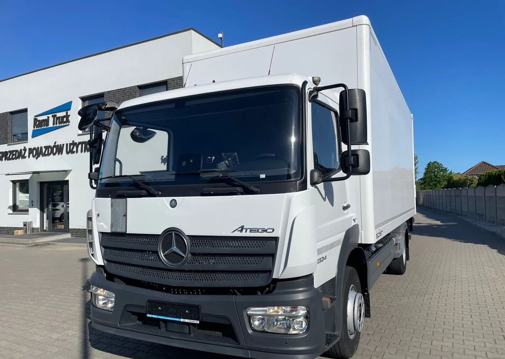 Mercedes-Benz ATEGO 1324, 15 EUROPALET, ŁADOWNOŚĆ 7,5 T - Dobozos felépítményű teherautó: 1 kép. Mercedes-Benz ATEGO 1324, 15 EUROPALET, ŁADOWNOŚĆ 7,5 T - Dobozos felépítményű teherautó: 1 kép.