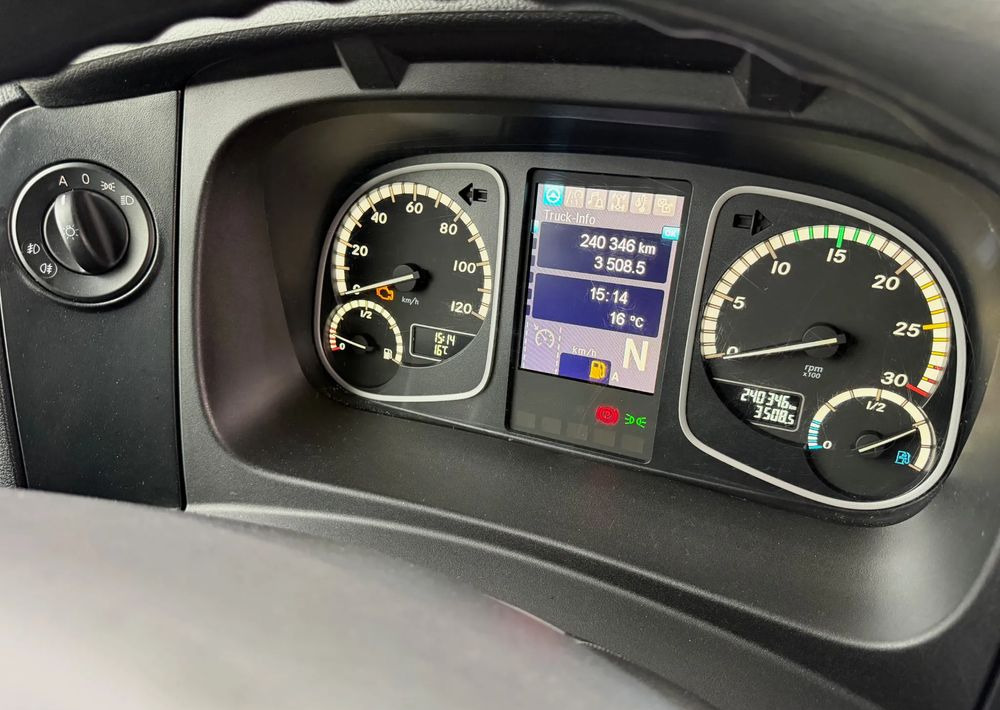 Dobozos felépítményű teherautó Mercedes-Benz ATEGO 1524: 8 kép.