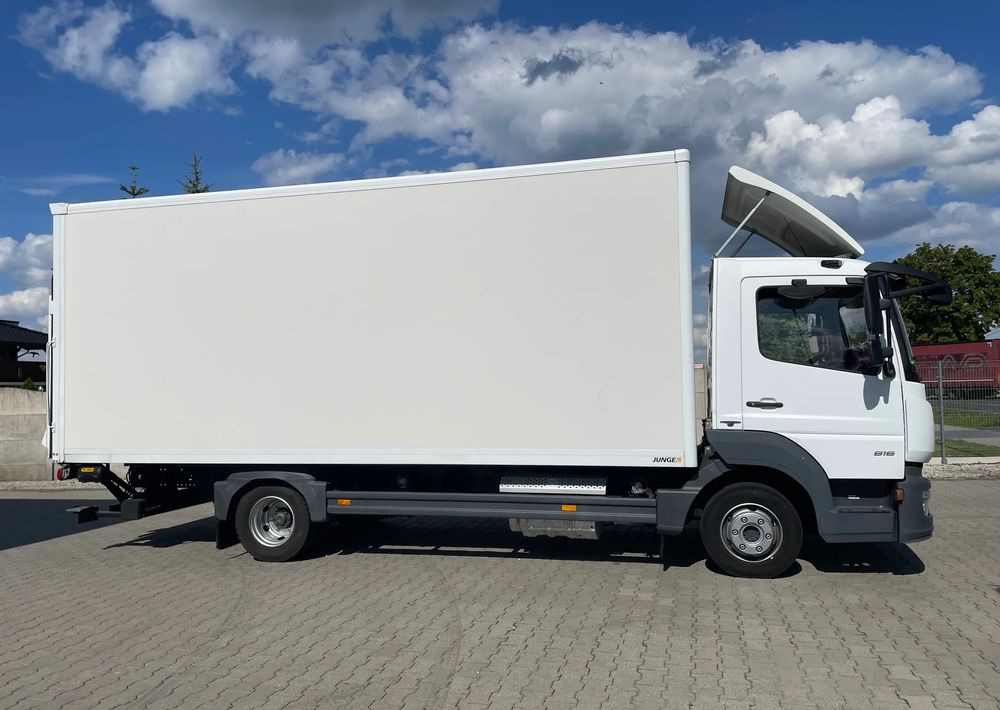 Mercedes-Benz ATEGO 816 ,ładowność 3,1 tony! - Dobozos felépítményű teherautó: 5 kép. Mercedes-Benz ATEGO 816 ,ładowność 3,1 tony! - Dobozos felépítményű teherautó: 5 kép.
