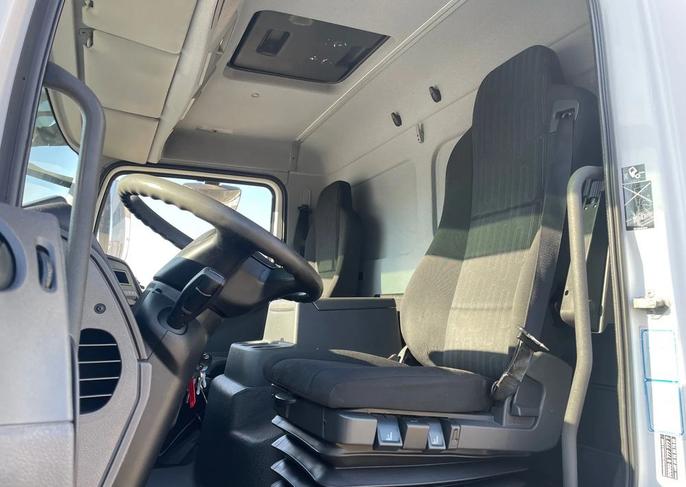 Dobozos felépítményű teherautó Mercedes-Benz ATEGO 816,ładowność 3,1 tony!: 10 kép. Dobozos felépítményű teherautó Mercedes-Benz ATEGO 816,ładowność 3,1 tony!: 10 kép.