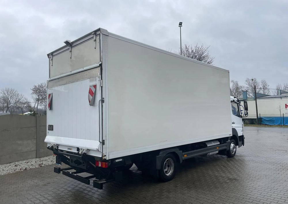 Mercedes-Benz ATEGO 816,ładowność 3 tony! - Dobozos felépítményű teherautó: 5 kép. Mercedes-Benz ATEGO 816,ładowność 3 tony! - Dobozos felépítményű teherautó: 5 kép.