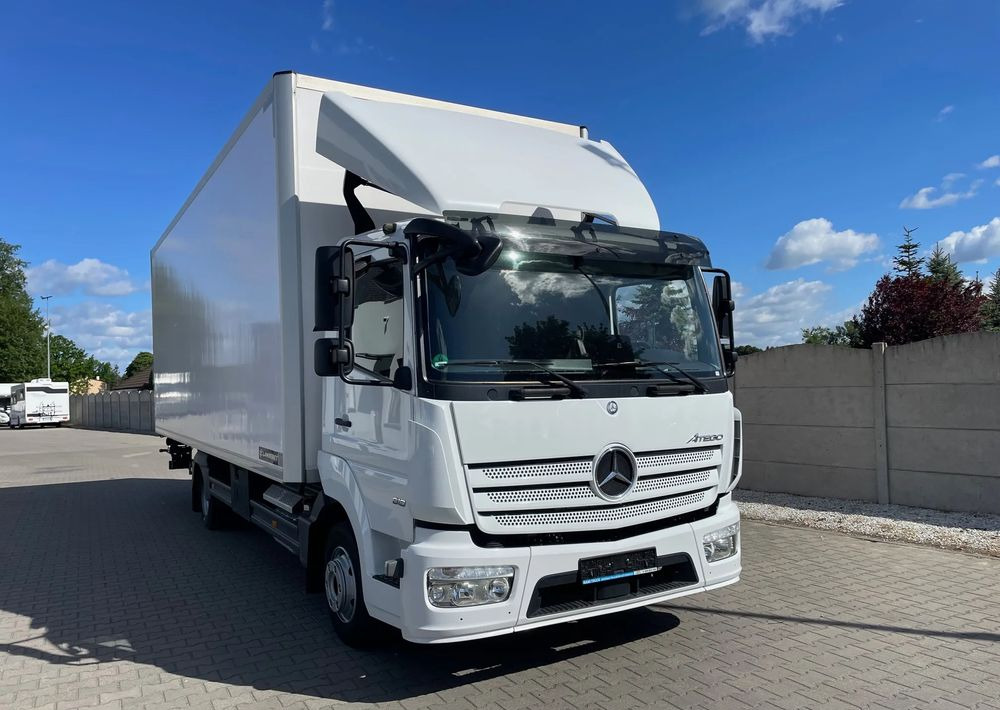 Mercedes-Benz ATEGO 818, IZOTERMA OGRZEWANA! - Dobozos felépítményű teherautó: 4 kép. Mercedes-Benz ATEGO 818, IZOTERMA OGRZEWANA! - Dobozos felépítményű teherautó: 4 kép.