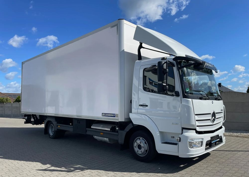 Mercedes-Benz ATEGO 818, IZOTERMA OGRZEWANA! - Dobozos felépítményű teherautó: 5 kép. Mercedes-Benz ATEGO 818, IZOTERMA OGRZEWANA! - Dobozos felépítményű teherautó: 5 kép.