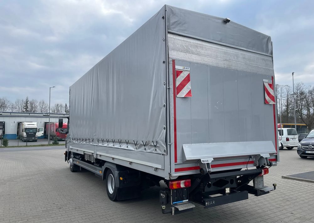 Mercedes-Benz ATEGO 818 KLIMA, WEBASTO - Ponyvás teherautó: 3 kép. Mercedes-Benz ATEGO 818 KLIMA, WEBASTO - Ponyvás teherautó: 3 kép.