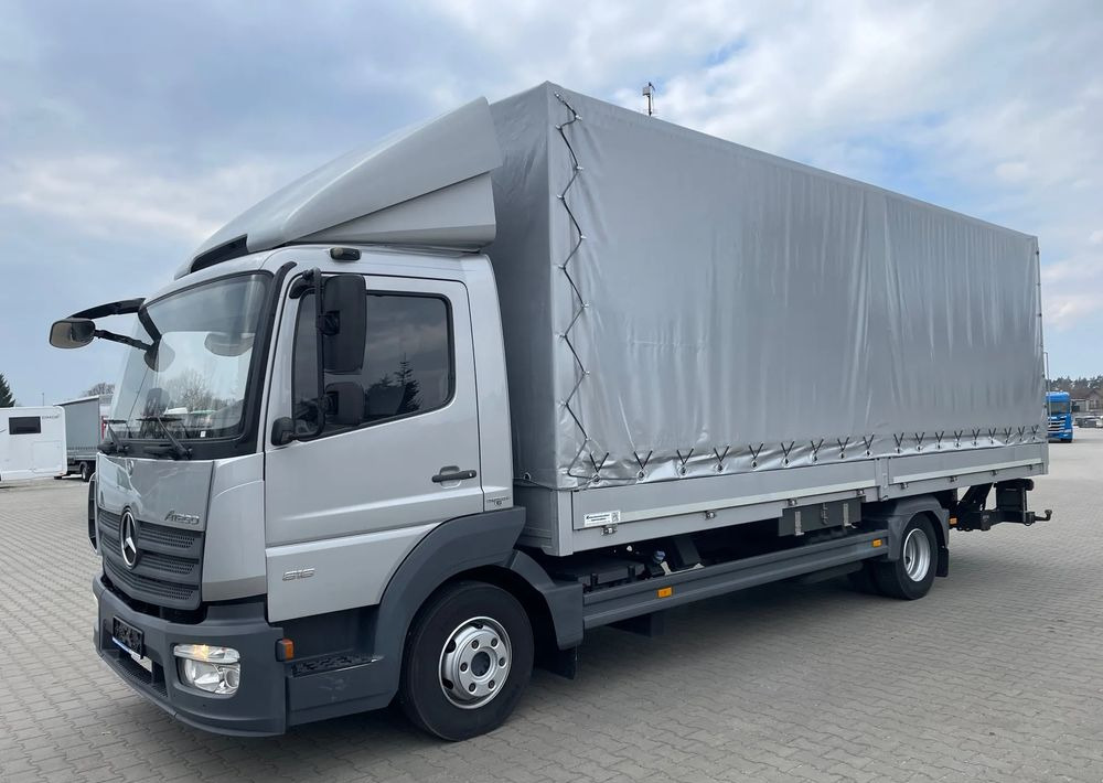Mercedes-Benz ATEGO 818 KLIMA, WEBASTO - Ponyvás teherautó: 2 kép. Mercedes-Benz ATEGO 818 KLIMA, WEBASTO - Ponyvás teherautó: 2 kép.