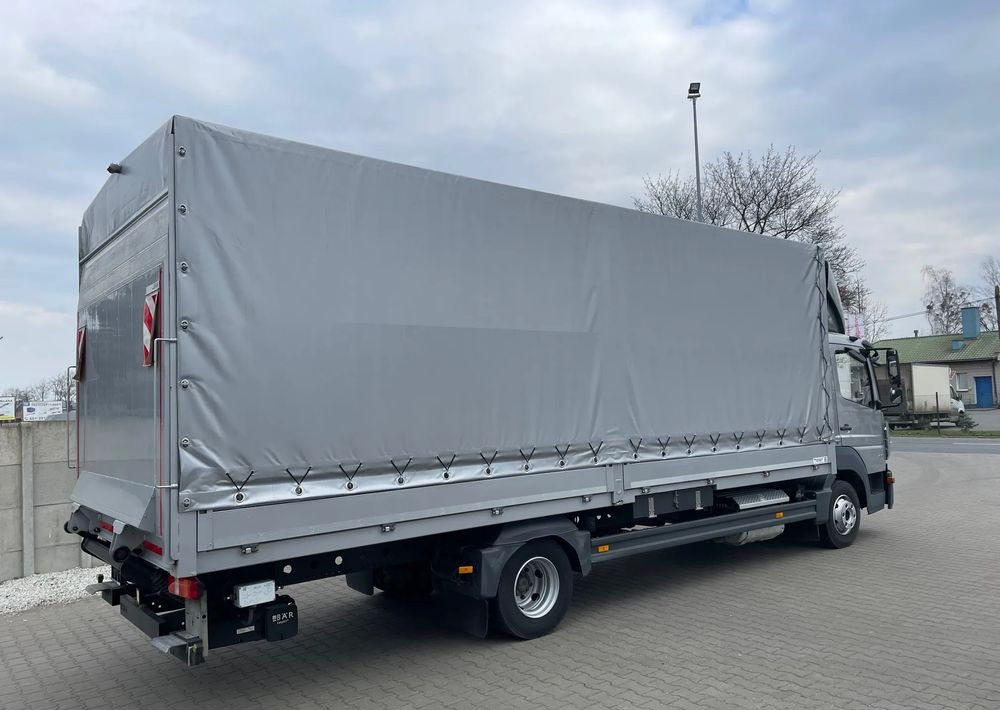 Mercedes-Benz ATEGO 818 KLIMA, WEBASTO - Ponyvás teherautó: 5 kép. Mercedes-Benz ATEGO 818 KLIMA, WEBASTO - Ponyvás teherautó: 5 kép.