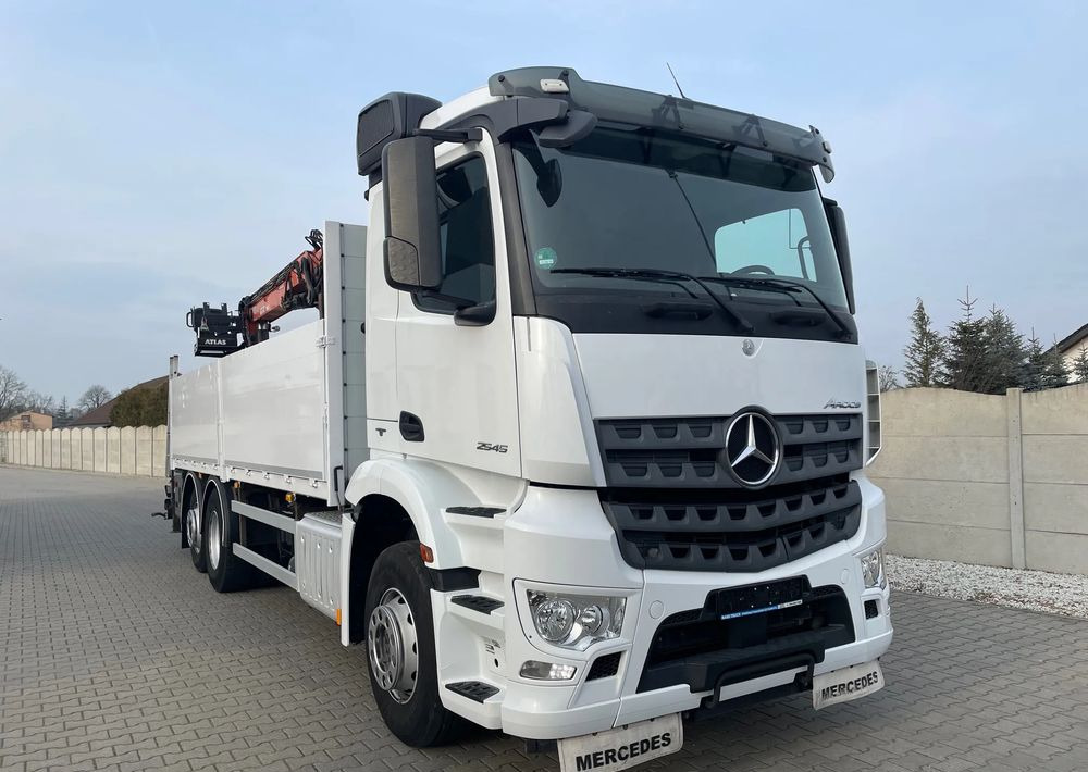 Mercedes-Benz Arocs 2545, HDS ATLAS 186.3 - PILOT - Platós teherautó, Darus autó: 3 kép. Mercedes-Benz Arocs 2545, HDS ATLAS 186.3 - PILOT - Platós teherautó, Darus autó: 3 kép.