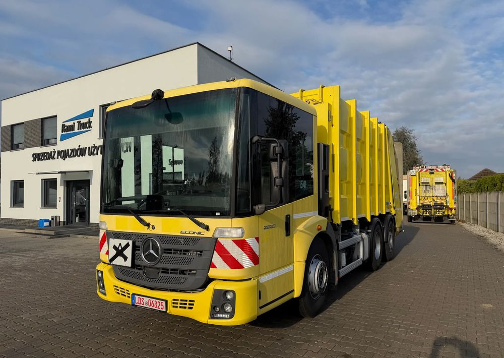 Mercedes-Benz ECONIC 2630, EURO6/ ŚMECIARKA/ ZOELLER/ DELTA - Szemetesautó: 1 kép. Mercedes-Benz ECONIC 2630, EURO6/ ŚMECIARKA/ ZOELLER/ DELTA - Szemetesautó: 1 kép.