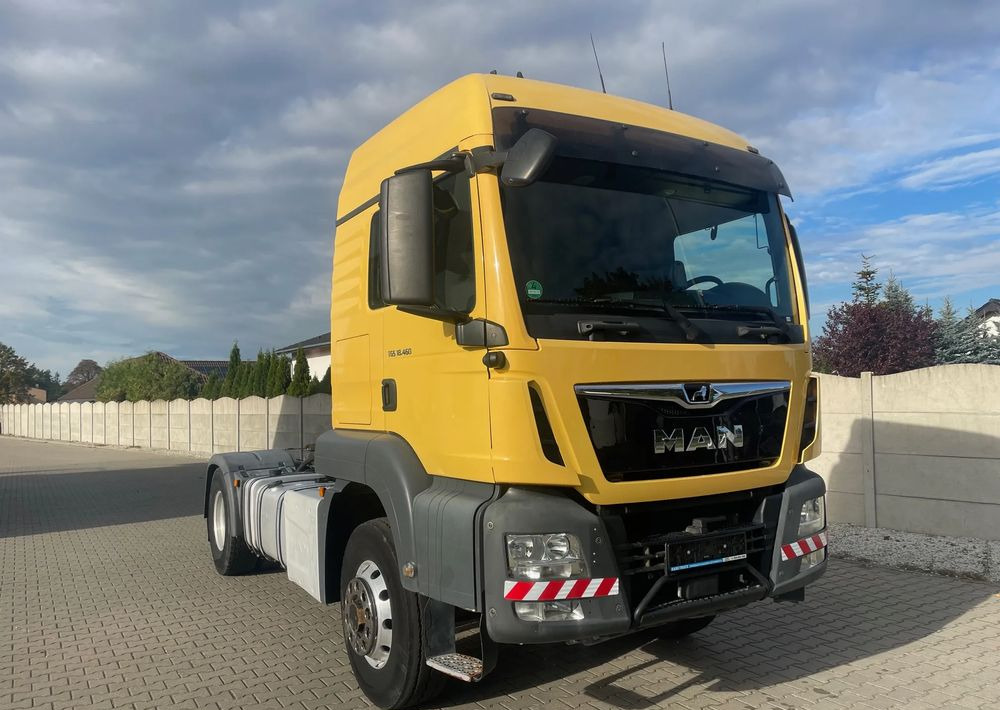 MAN TGS 18.460, HydroDrive, 4x4 - Nyergesvontató: 4 kép. MAN TGS 18.460, HydroDrive, 4x4 - Nyergesvontató: 4 kép.