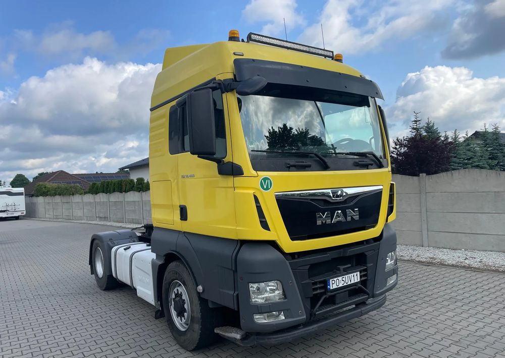 MAN TGX XLX 18.460 HydroDrive/ 4x4 - Nyergesvontató: 3 kép. MAN TGX XLX 18.460 HydroDrive/ 4x4 - Nyergesvontató: 3 kép.