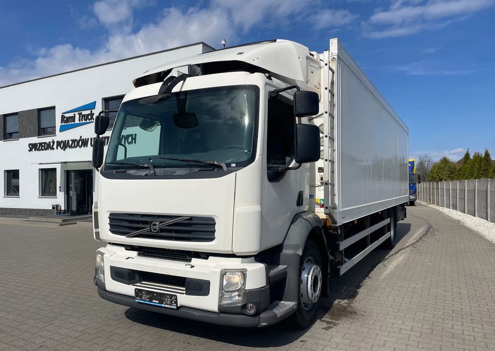 Volvo FL 18.260 CHŁODNIA, EURO 5! - Hűtős teherautó: 1 kép. Volvo FL 18.260 CHŁODNIA, EURO 5! - Hűtős teherautó: 1 kép.