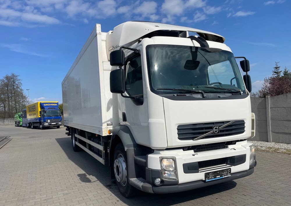 Volvo FL 18.260 CHŁODNIA, EURO 5! - Hűtős teherautó: 3 kép. Volvo FL 18.260 CHŁODNIA, EURO 5! - Hűtős teherautó: 3 kép.
