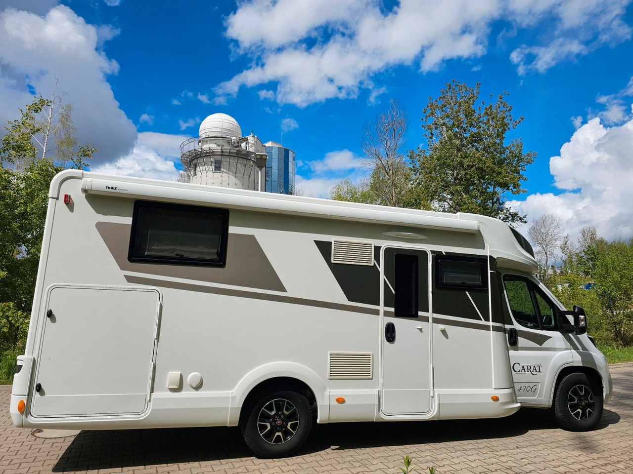 McLouis CARAT 470 4xBett Winter Volausstattung Leder - Félintegrált lakóautó: 5 kép. McLouis CARAT 470 4xBett Winter Volausstattung Leder - Félintegrált lakóautó: 5 kép.