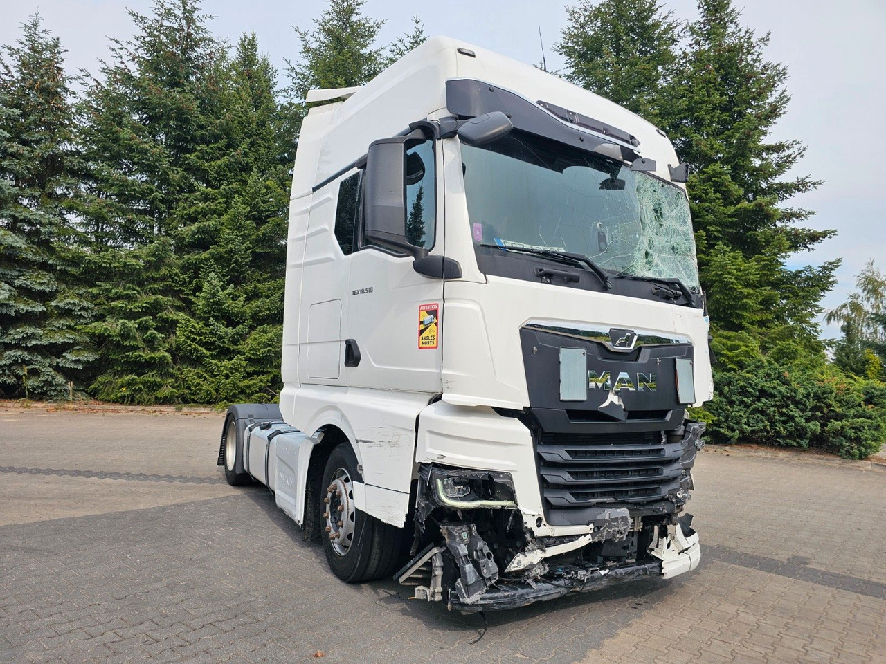 MAN TGX 18.510 XXL INTARDER - Motor , Rahmen 100% OK - Nyergesvontató: 1 kép. MAN TGX 18.510 XXL INTARDER - Motor , Rahmen 100% OK - Nyergesvontató: 1 kép.