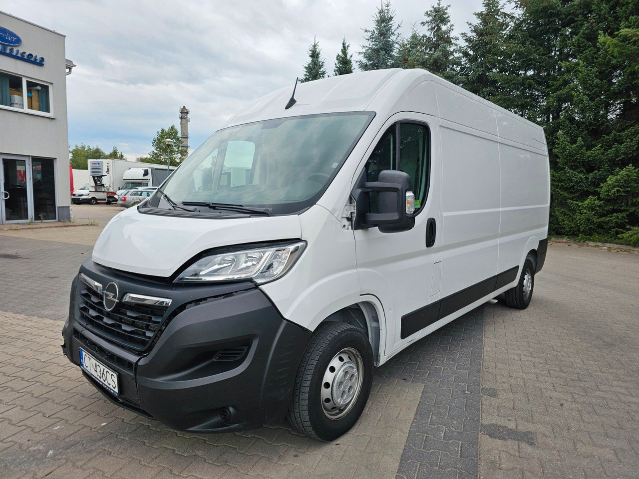 Opel MOVANO DUCATO L3H2 erst 35tkm Leichter unfall - Furgon: 2 kép. Opel MOVANO DUCATO L3H2 erst 35tkm Leichter unfall - Furgon: 2 kép.