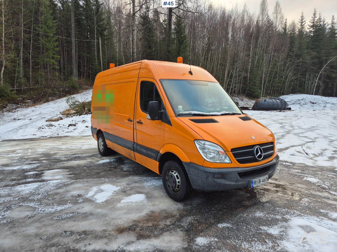 2011 Mercedes-Benz - Furgon: 2 kép. 2011 Mercedes-Benz - Furgon: 2 kép.