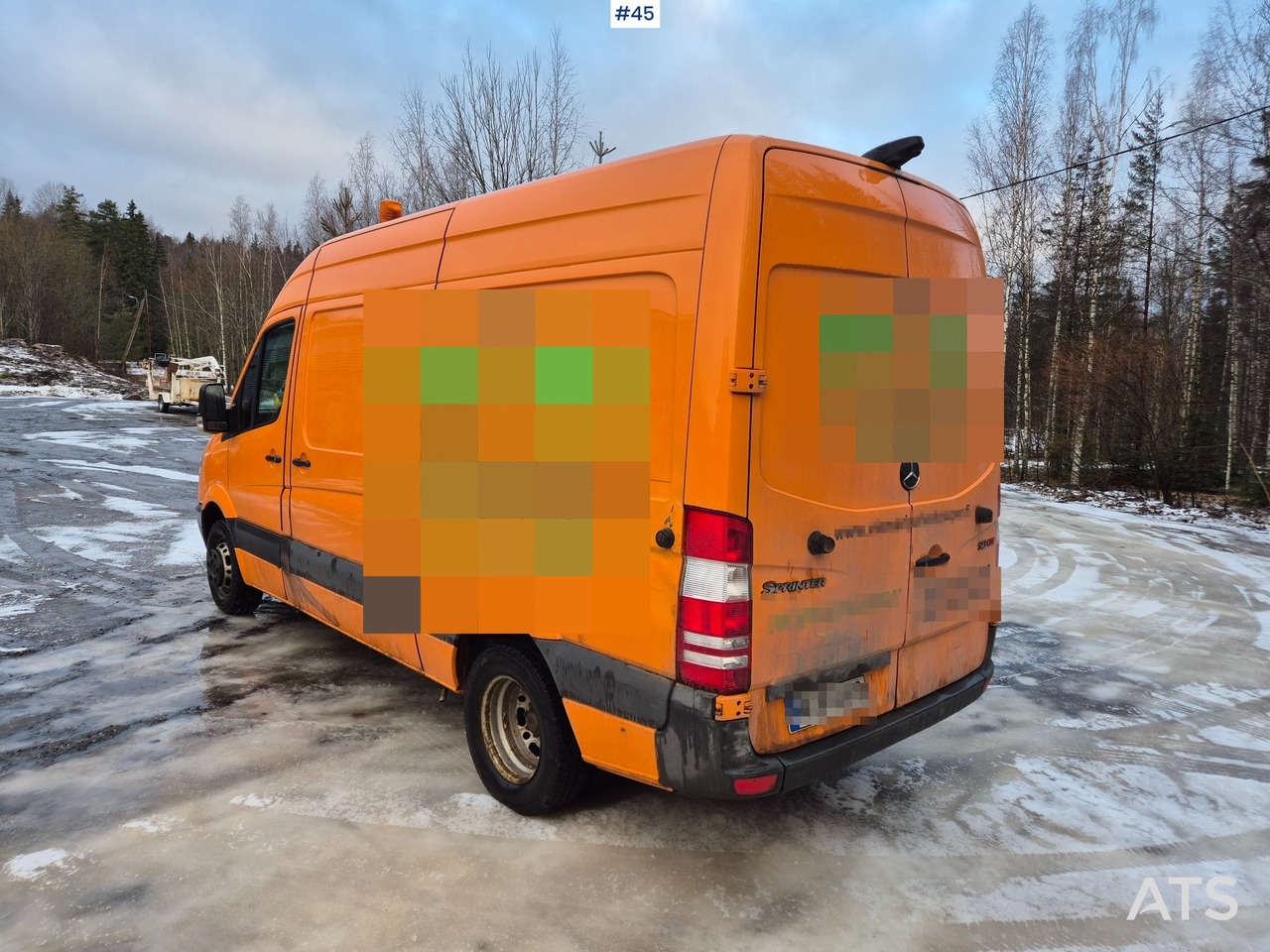 2011 Mercedes-Benz - Furgon: 4 kép. 2011 Mercedes-Benz - Furgon: 4 kép.