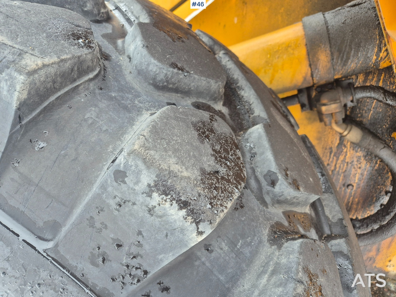 Gumikerekes homlokrakodó JCB 456 ZX Pyöräkuormaaja: 14 kép.