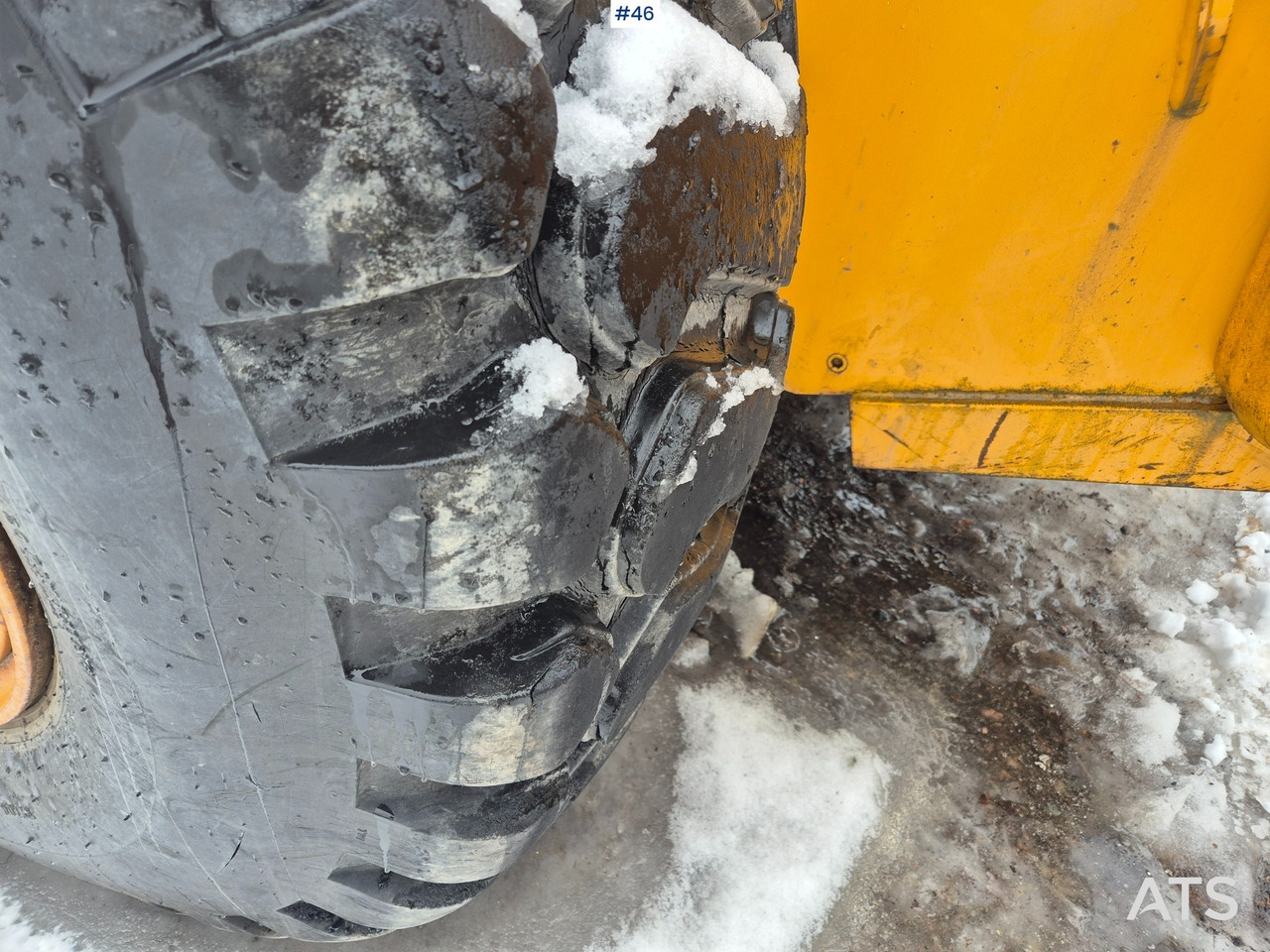 Gumikerekes homlokrakodó JCB 456 ZX Pyöräkuormaaja: 15 kép.
